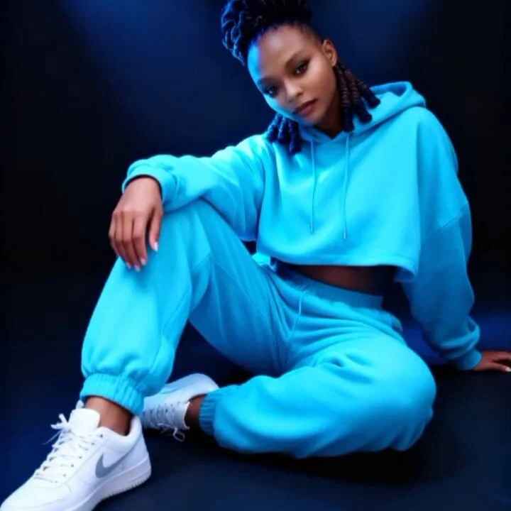 TemptingElla012