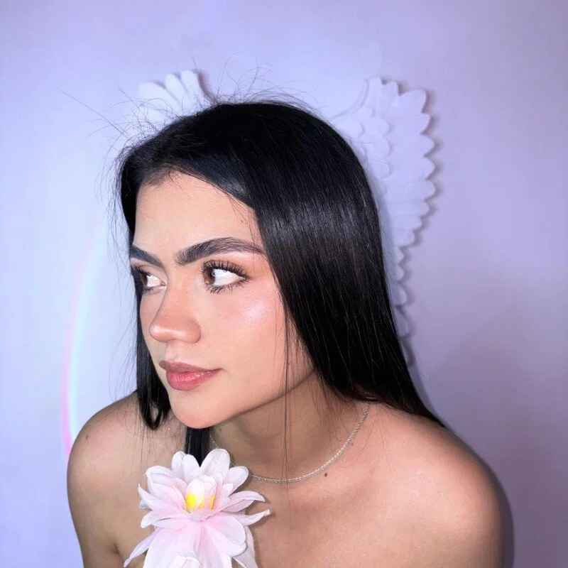 Crisly_Grey