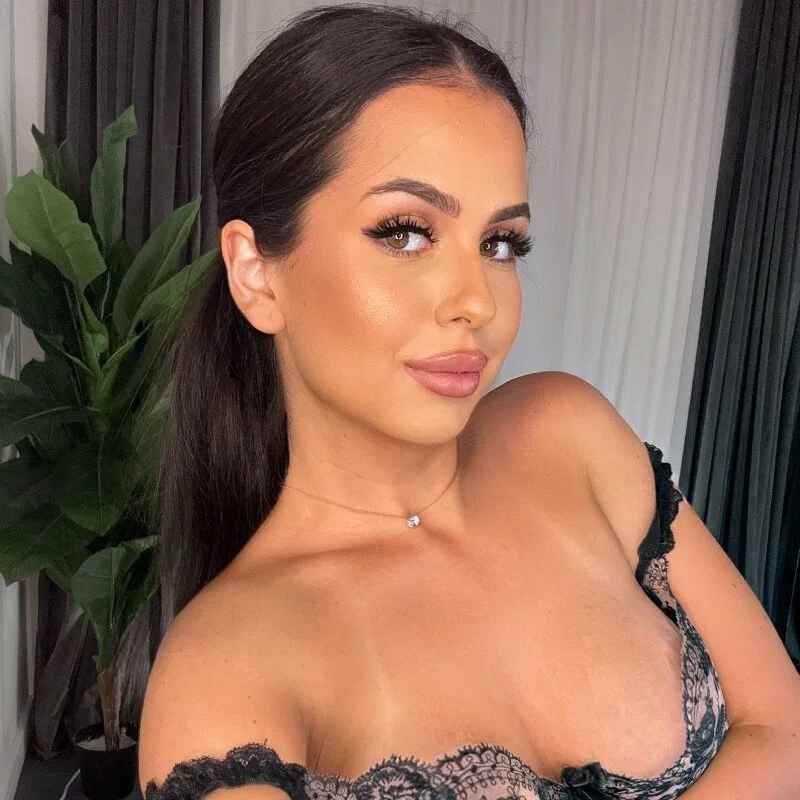 BrezyBella