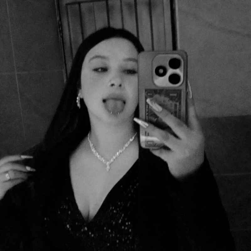 Chloee_Rossi