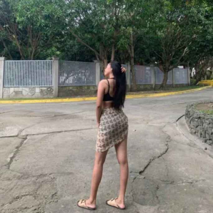 Hotpinay1826