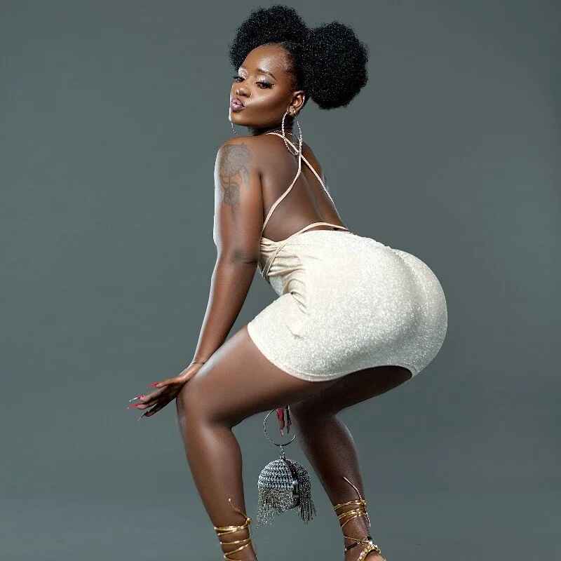 Elegant_Ebony