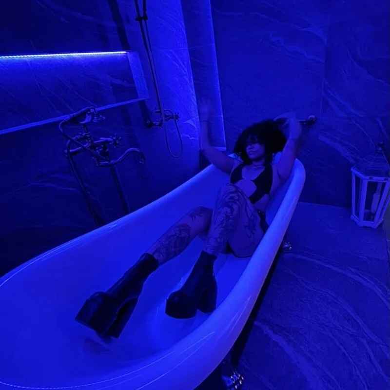 juli_rosse