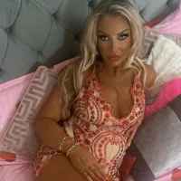 Naughtyhousewife_x