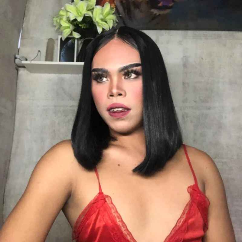 HOT_CUM_ELLA