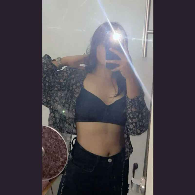 Naughty_meenaa