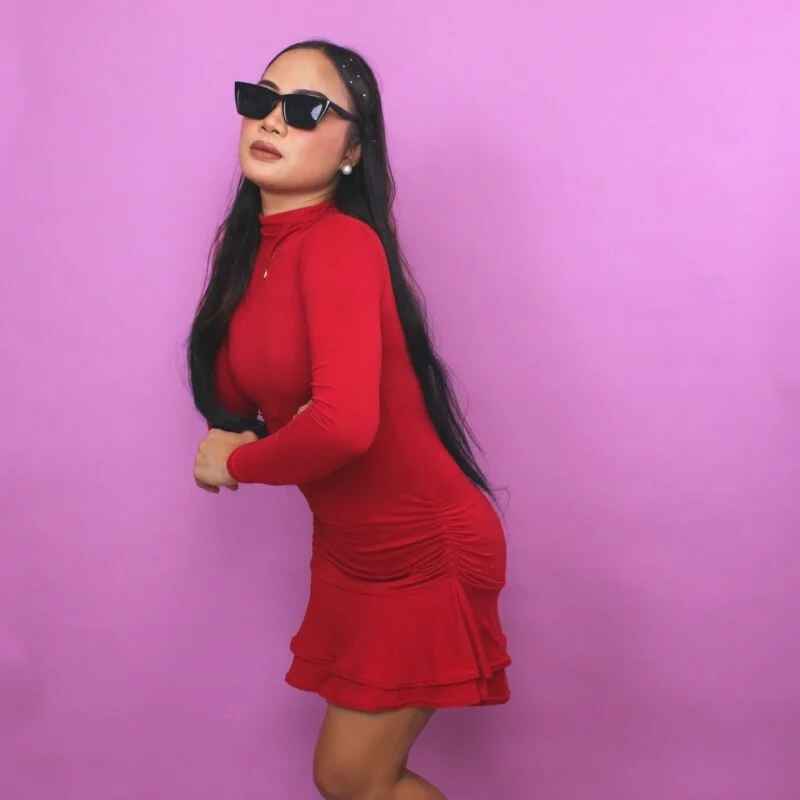 Therug_Dollbella