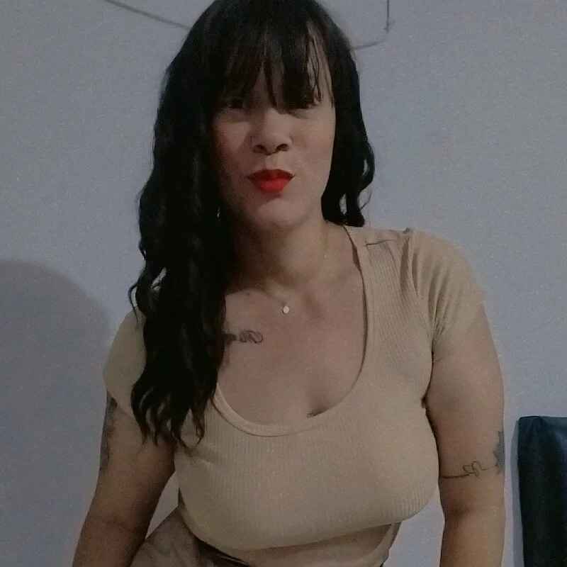laly_Abby