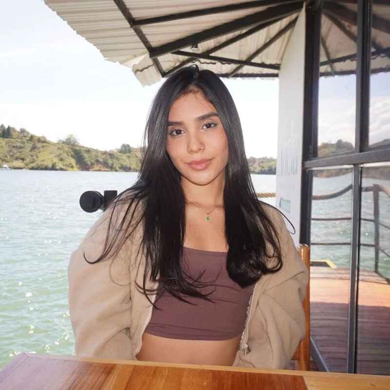 veronique_