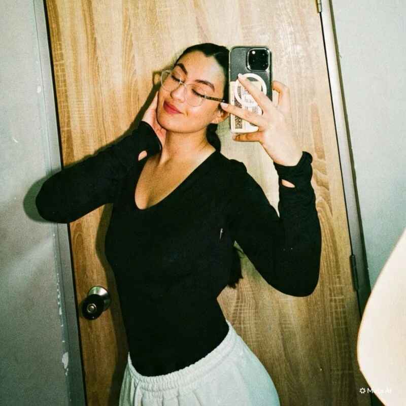 Amara_Bell