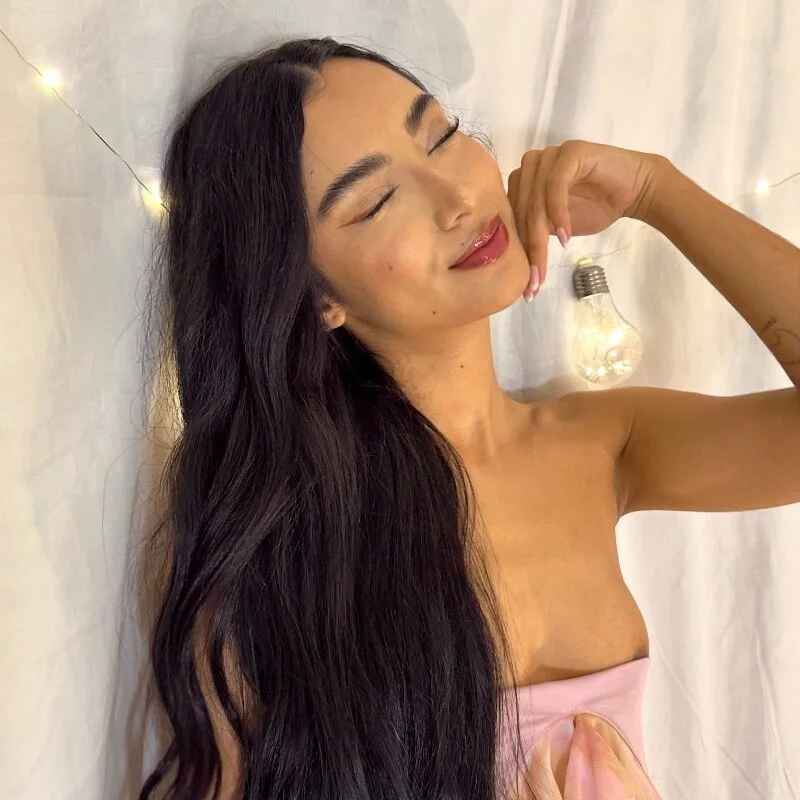 Lia_Sab