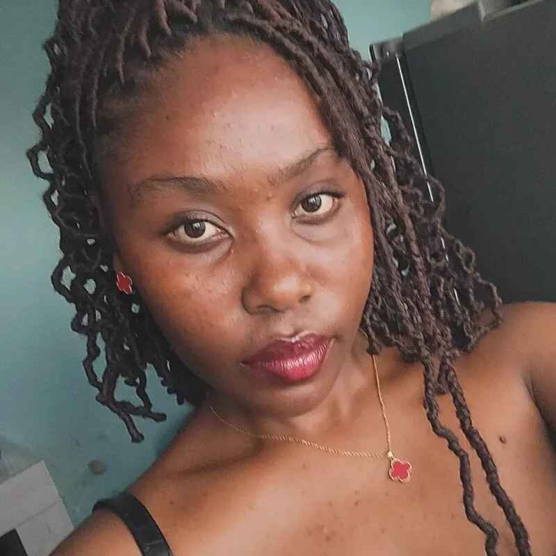 sexyAssVivian_