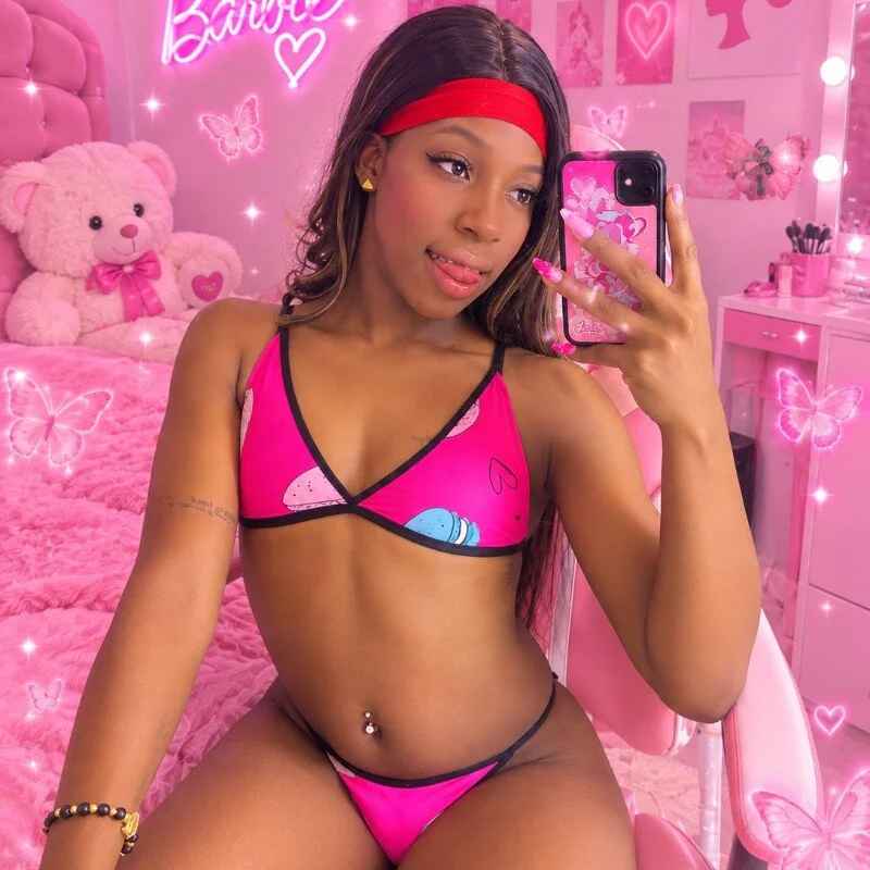 Ashley_Naiara