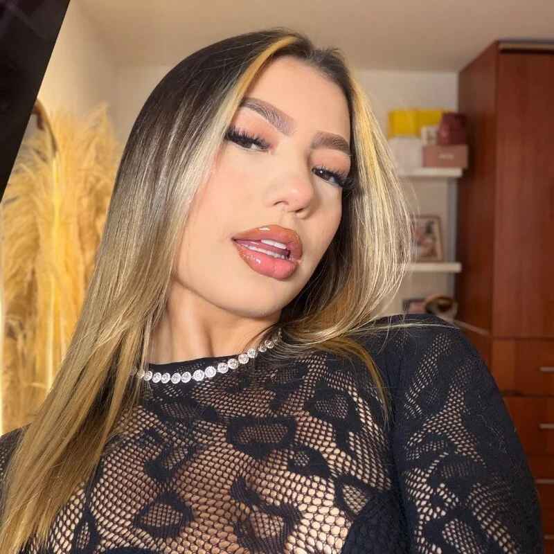 isabellaa_see_