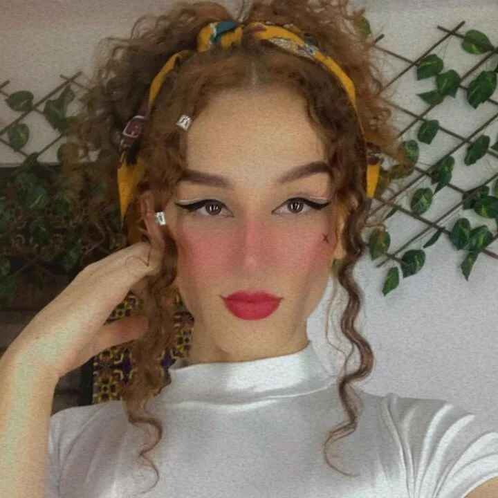 Playwithlulut77