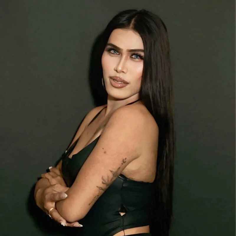 hugecock_trisha