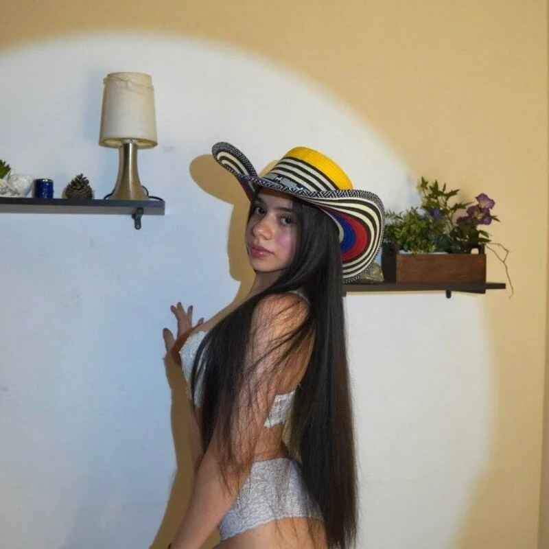 zoe_turnner_18