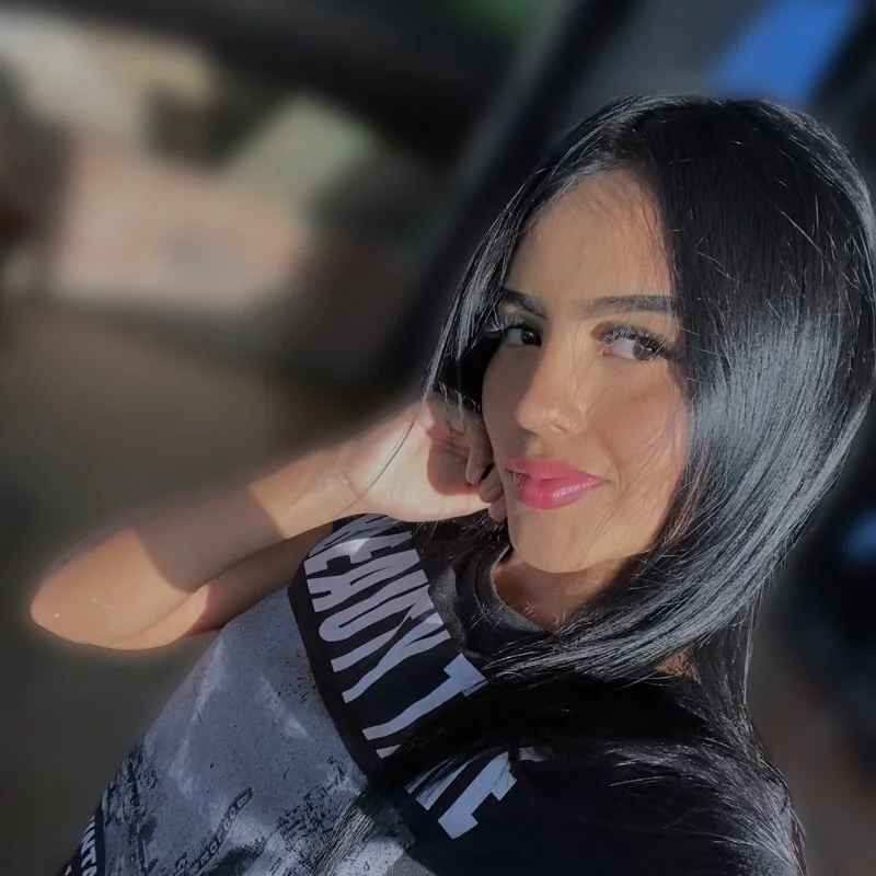 Nahomi_teen