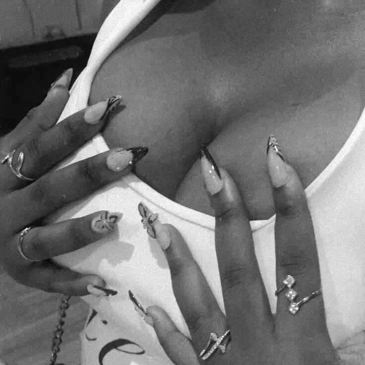 velvet_goddess