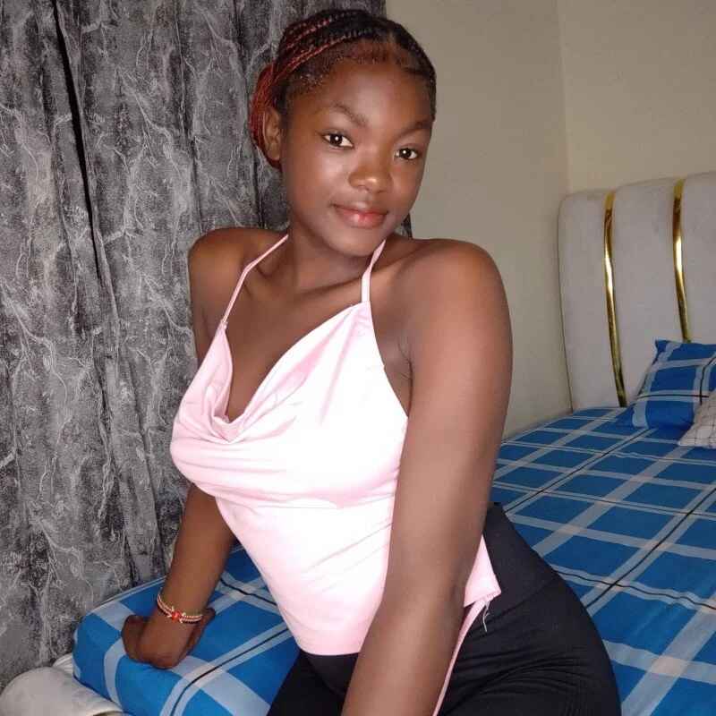 Belle_bubbles