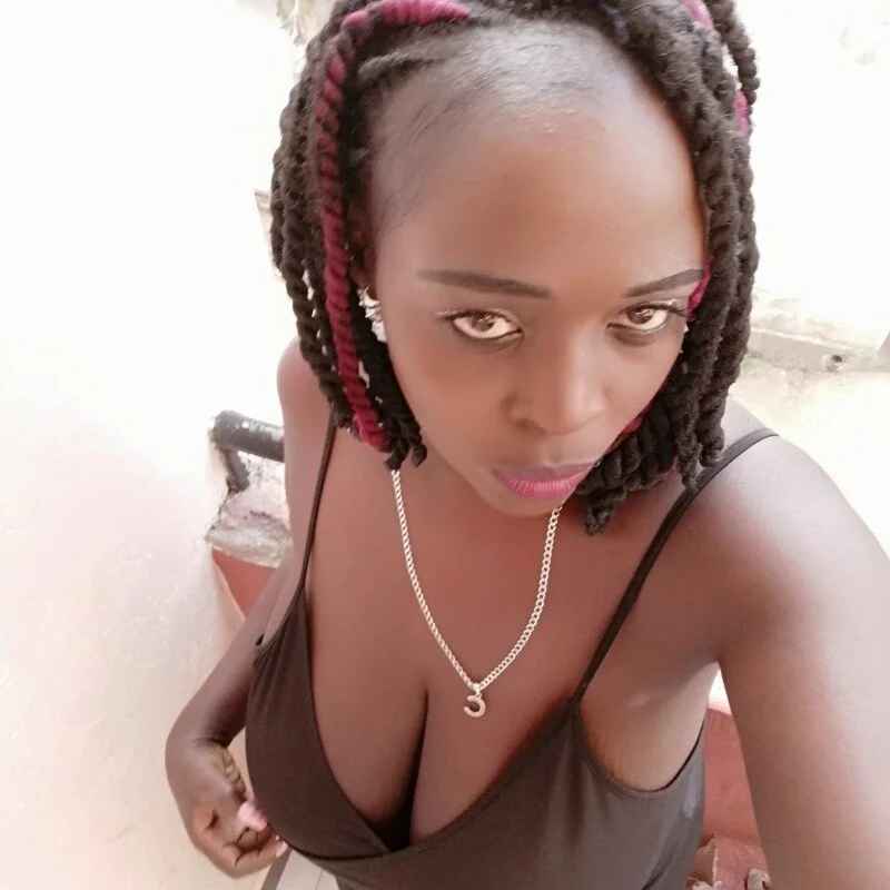 Queen_tits