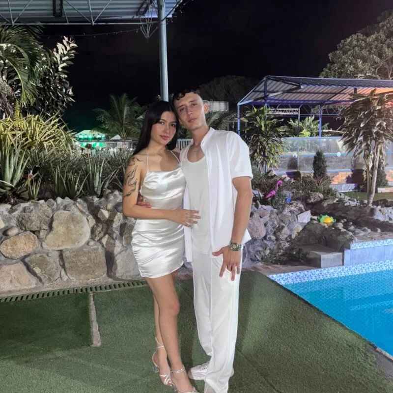 ambar_and_max
