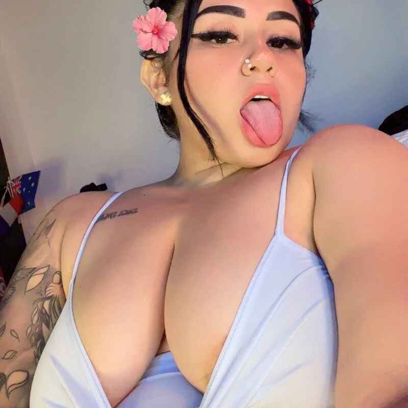 halana_squirts