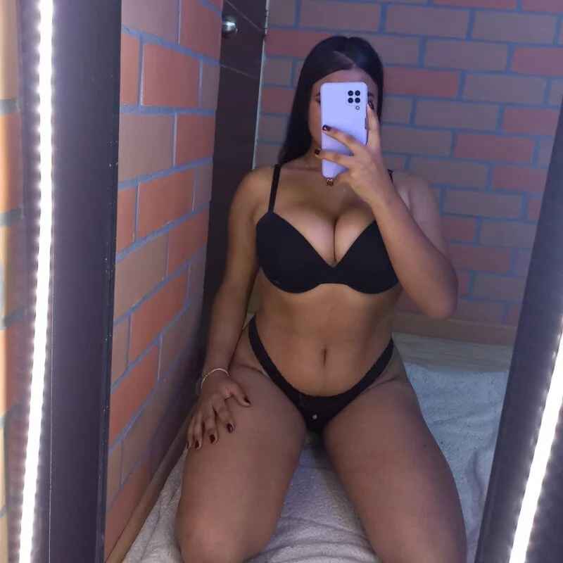 Sexxxy_Lau