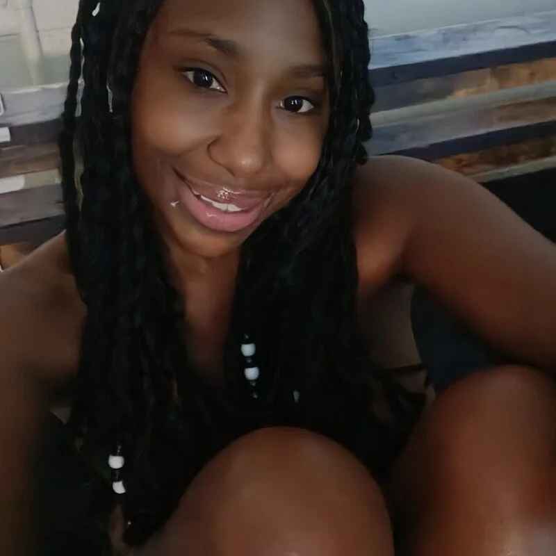Xochillovemoney2