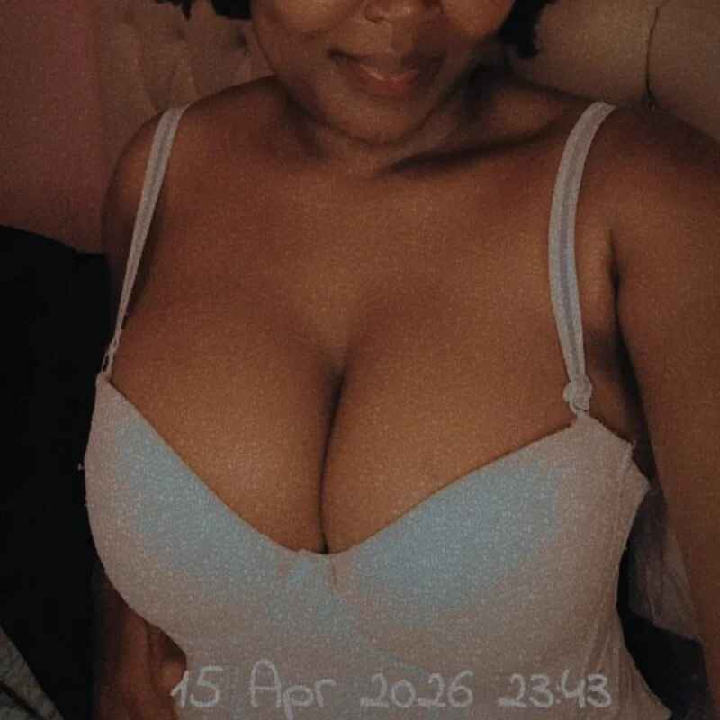 bustybombshell012