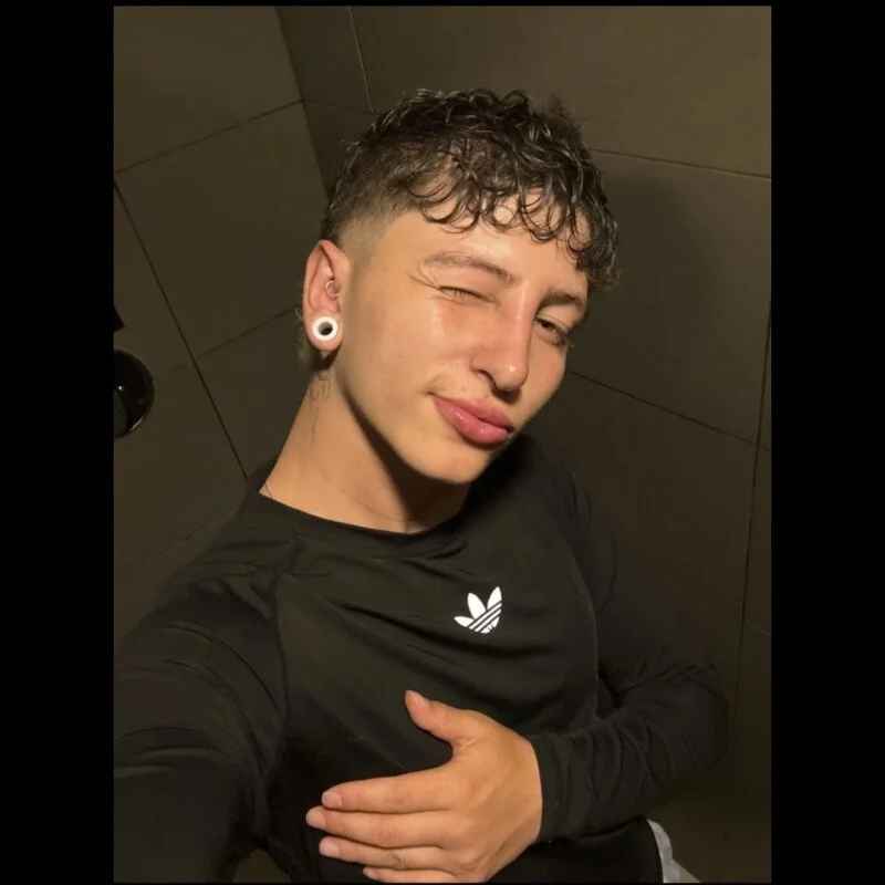 ARON_LUXX