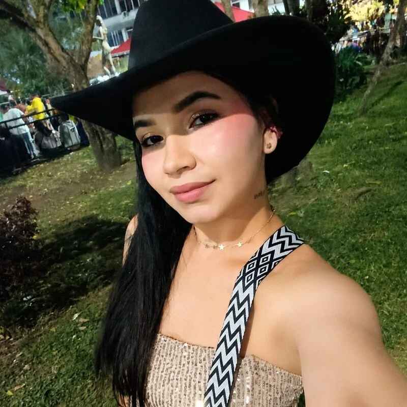 caroline_mejia