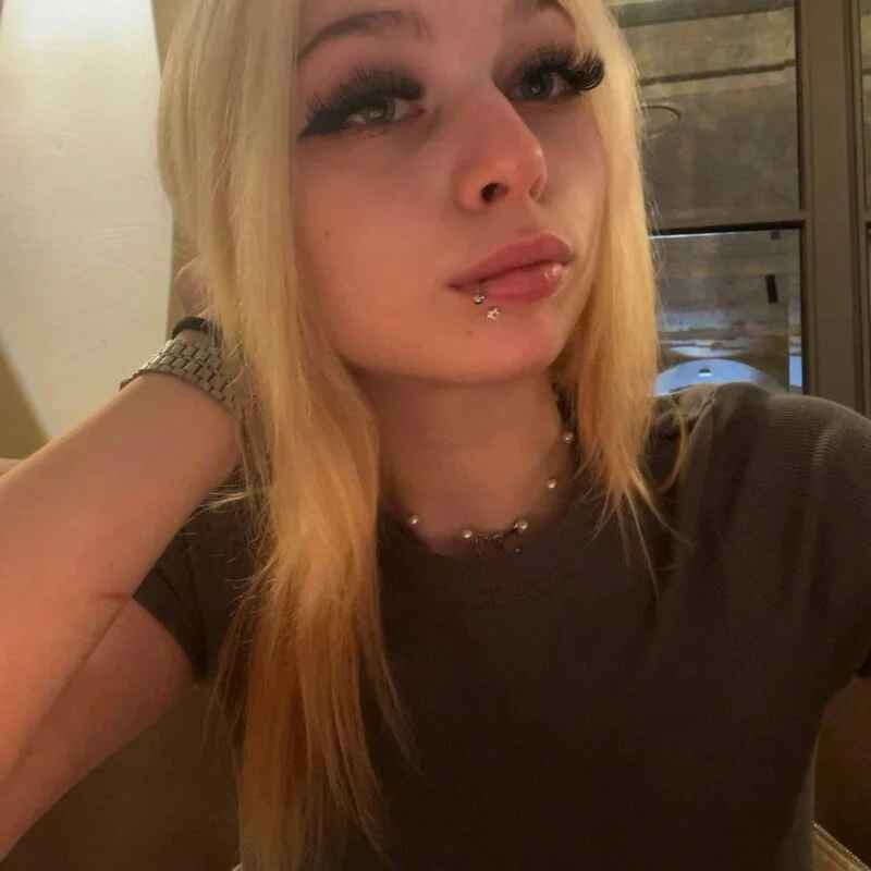 AngelinaTous