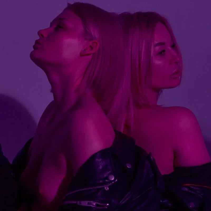 hotblonds