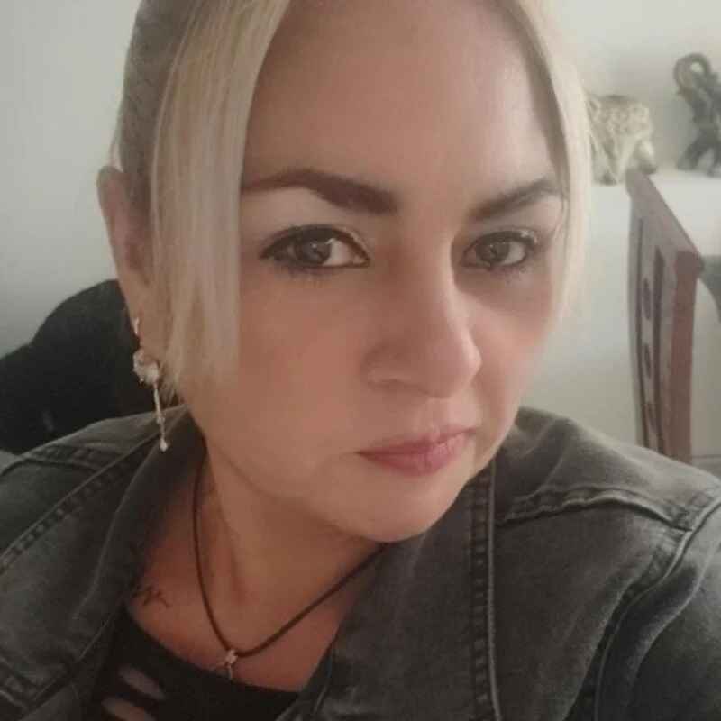 Violet_Benett