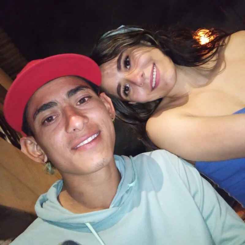 Crimsouncouple