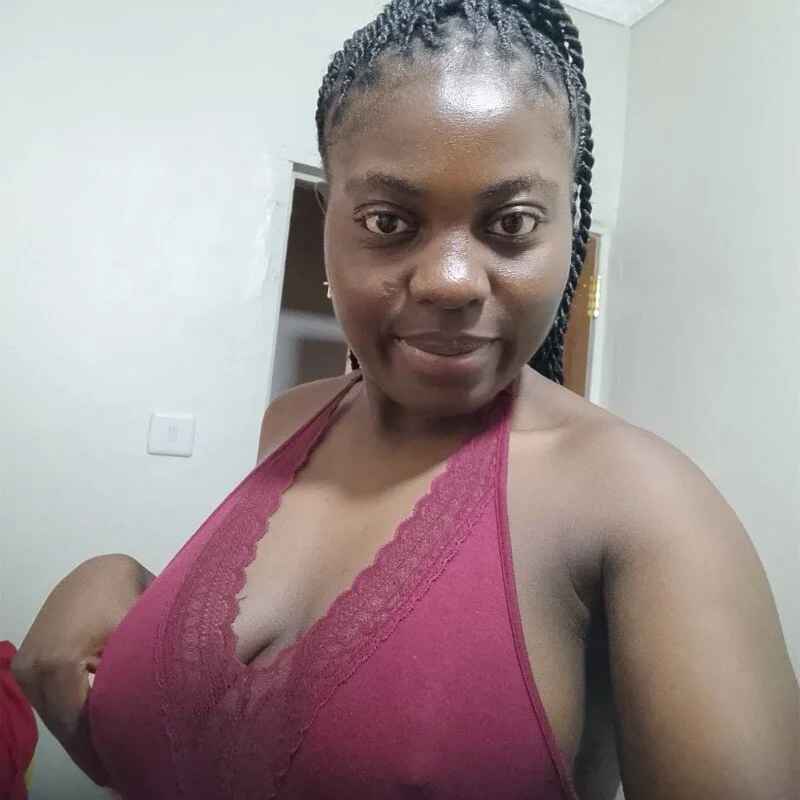 Ebonysweetlyne