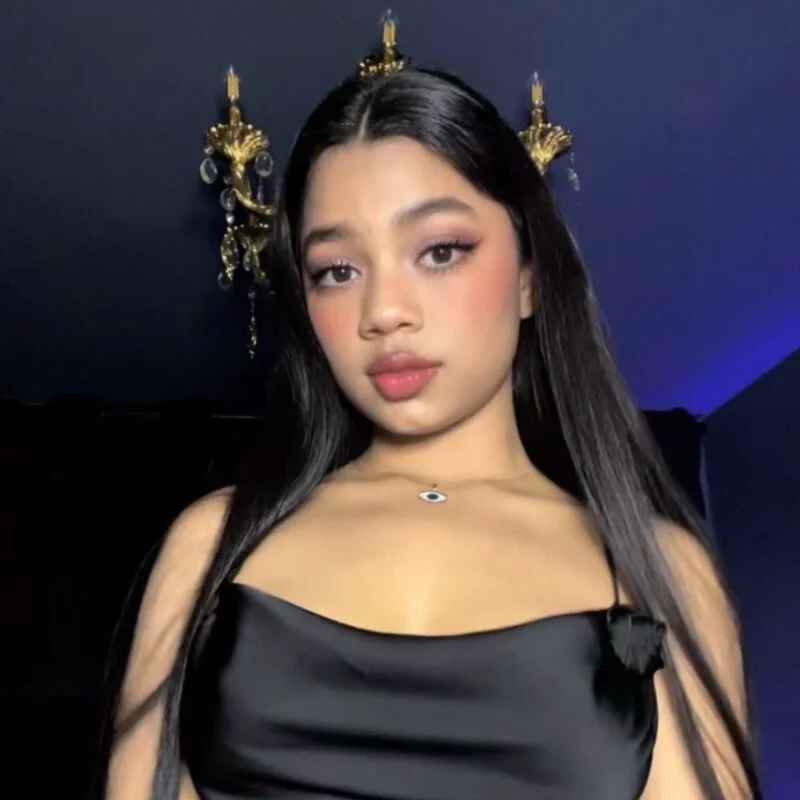 Mia_steele_
