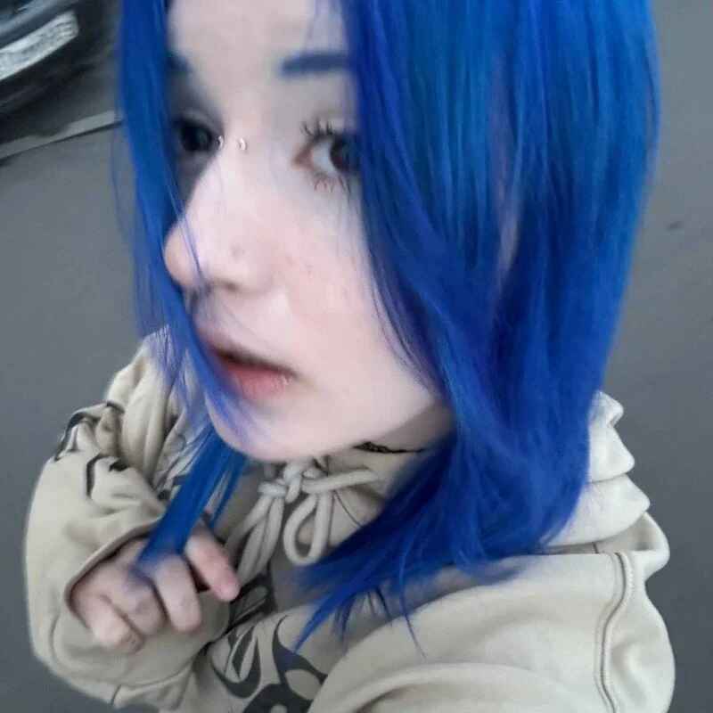 emilia_off0