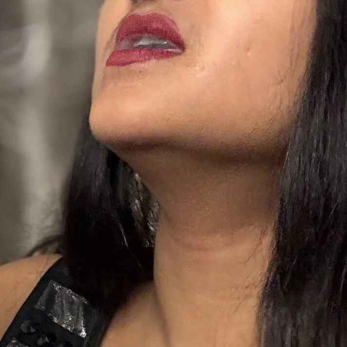 Hot-Nisha01