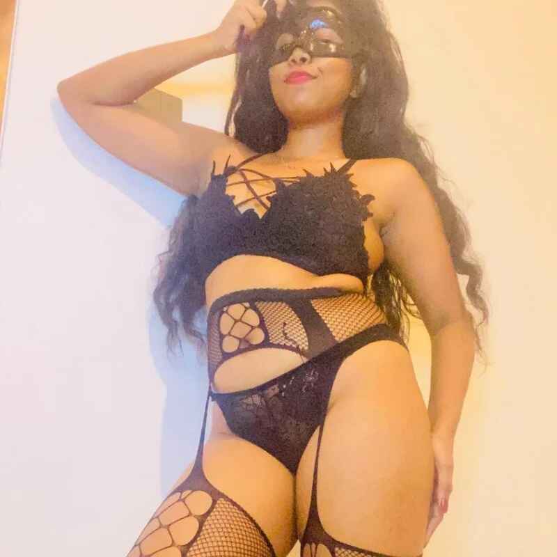 ZELINA_WOOFY