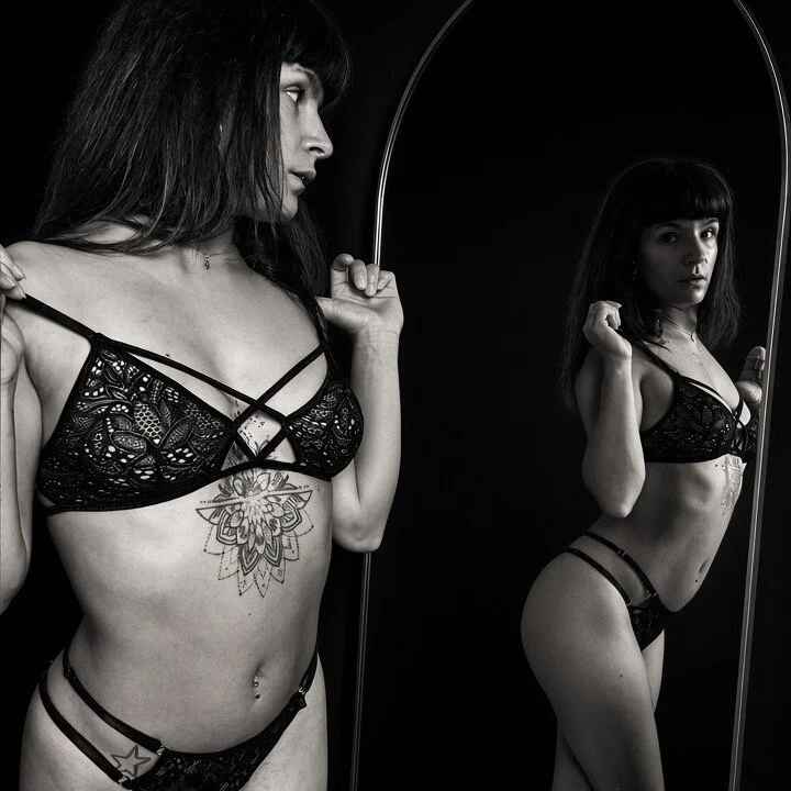 Mia_Frenchgirl