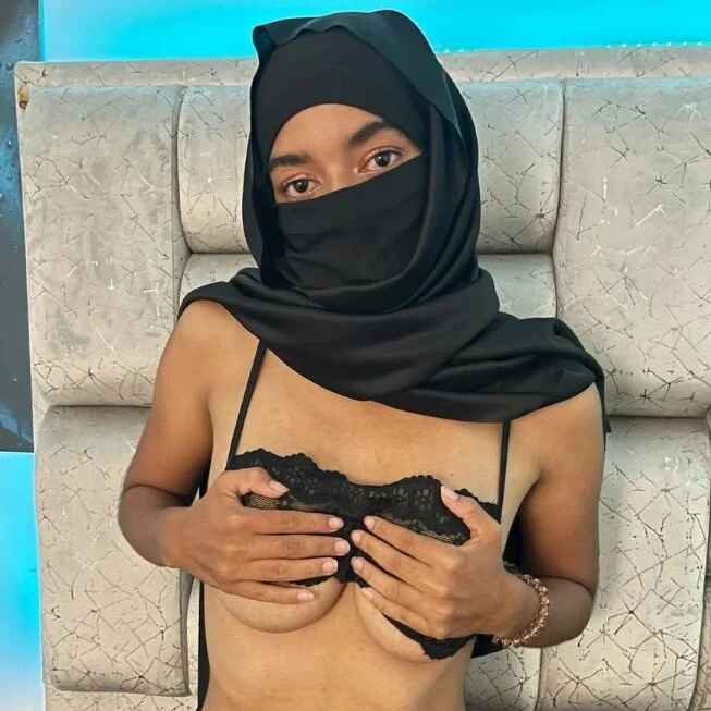 Zayna_Nadir