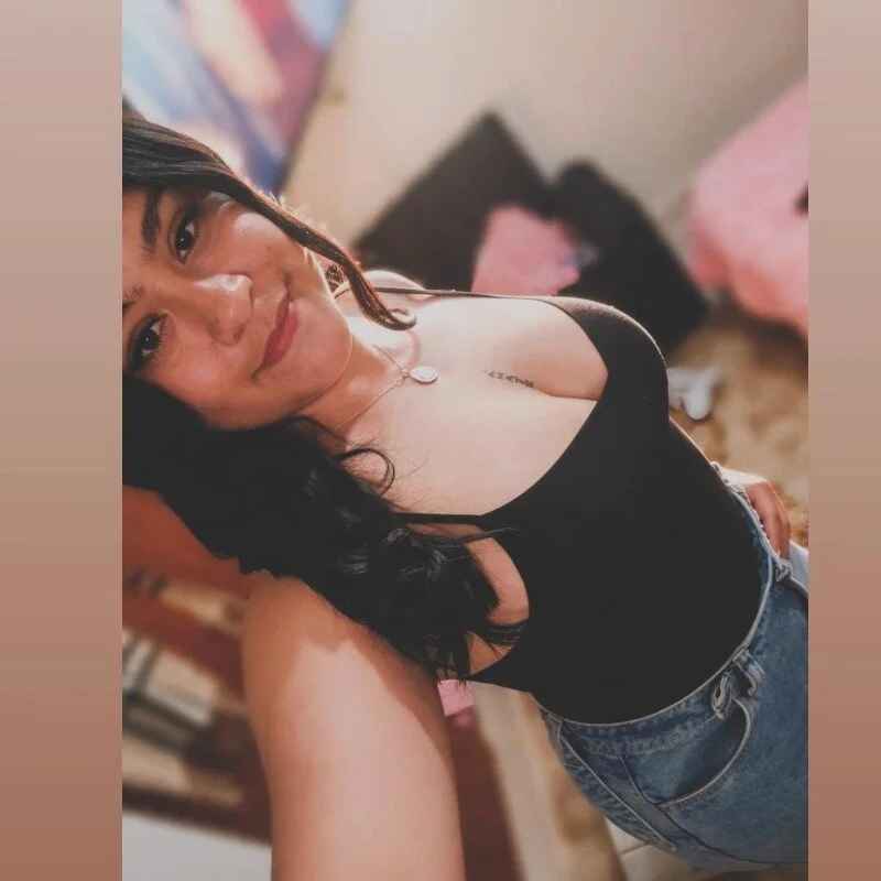 Leslyy19_