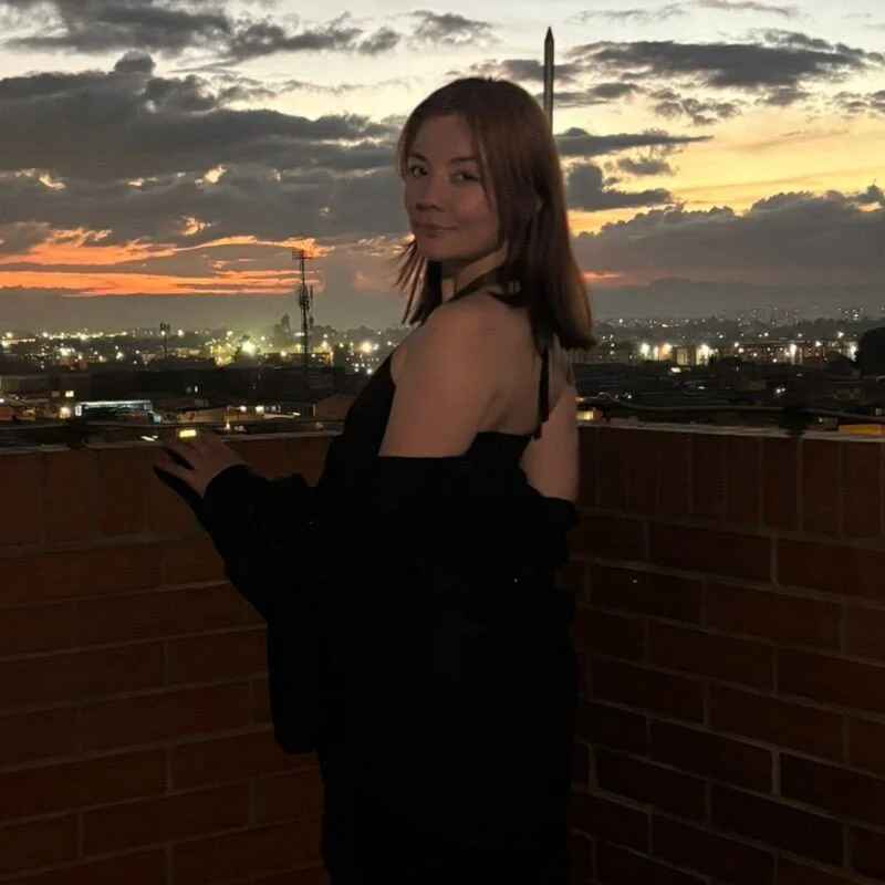 Arii_white