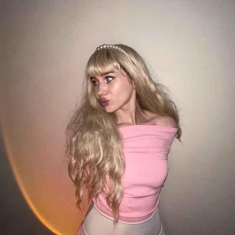 Charlotte_Pretty
