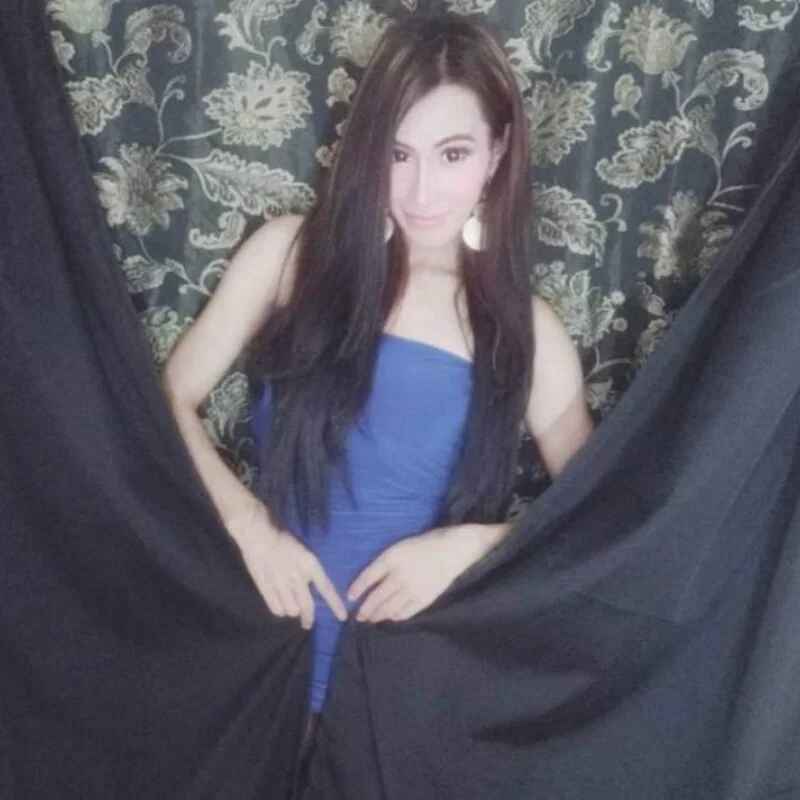 WILDWHORE_HUGECOCK