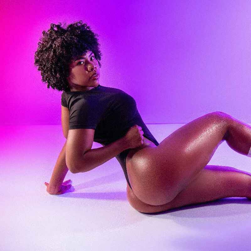 naughty_ebonyy