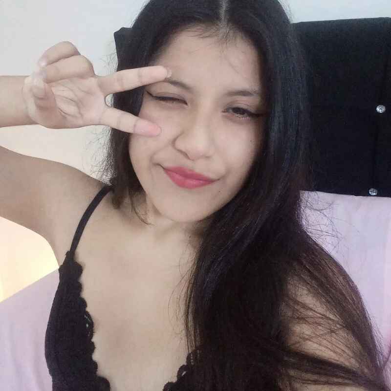 petite_paola