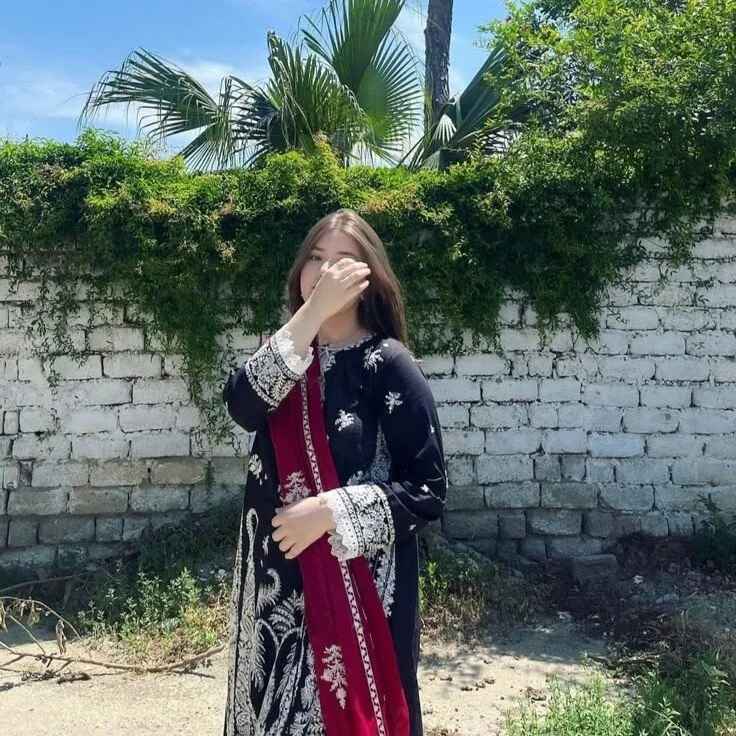 Nisha_Kh